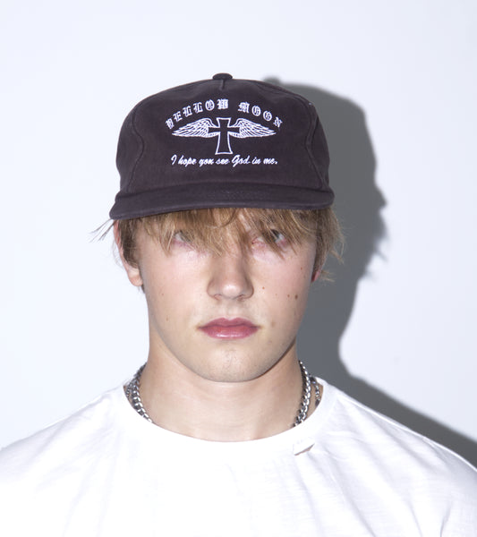 GRACE, hat