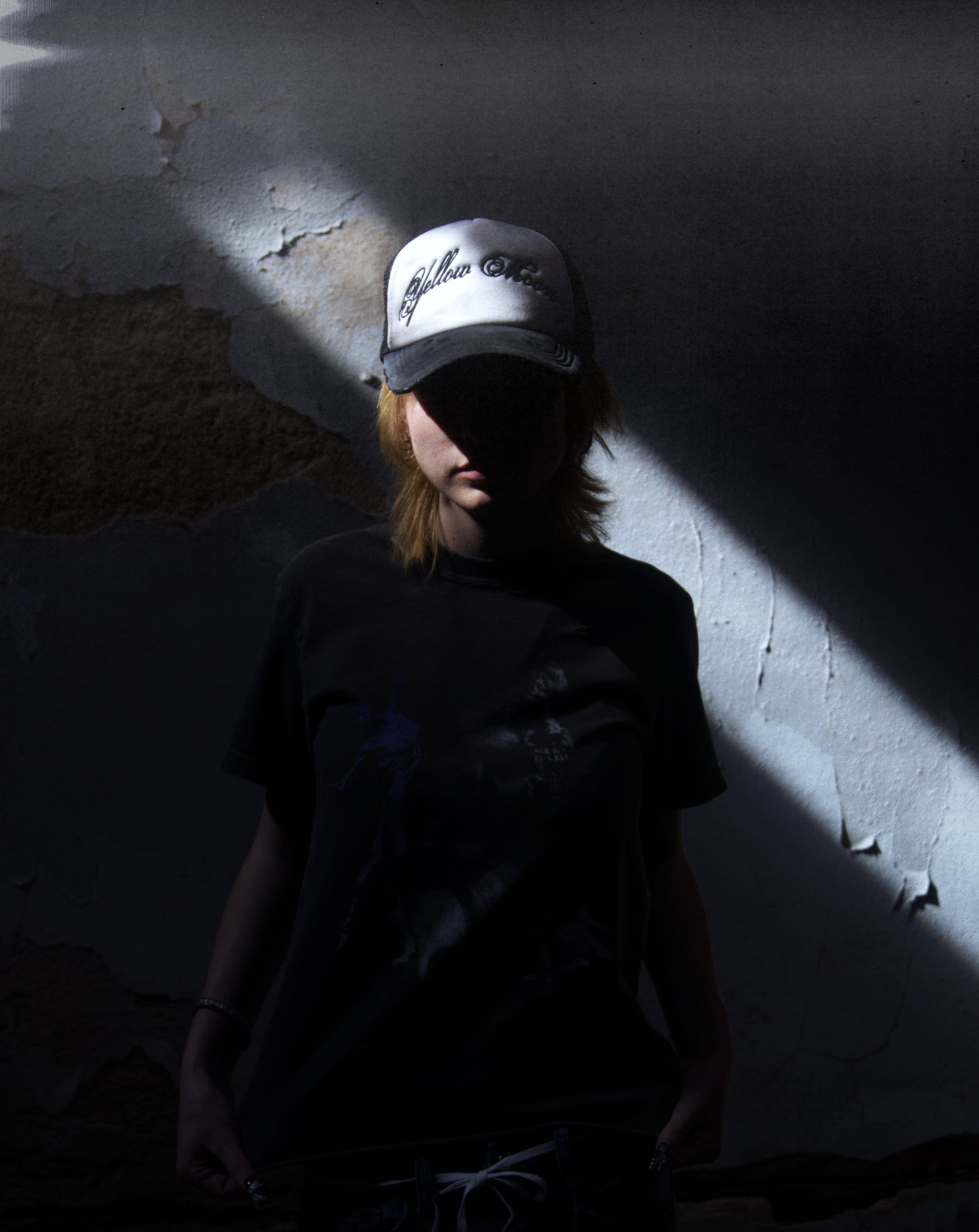 Essence, hat