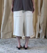 ESSENCE, shorts